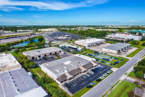 Commercial property in Orlando, Florida 546.73 sq.m. № 2203547 - photo 27