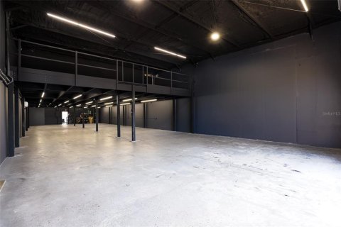 Commercial property in Orlando, Florida 546.73 sq.m. № 2203547 - photo 2