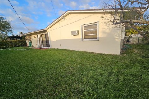 Villa ou maison à vendre à Cutler Bay, Floride: 5 chambres, 190.17 m2 № 2041662 - photo 7