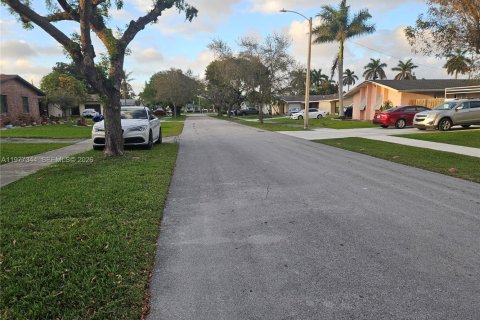 Villa ou maison à vendre à Cutler Bay, Floride: 5 chambres, 190.17 m2 № 2041662 - photo 9