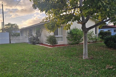 Villa ou maison à vendre à Cutler Bay, Floride: 5 chambres, 190.17 m2 № 2041662 - photo 4