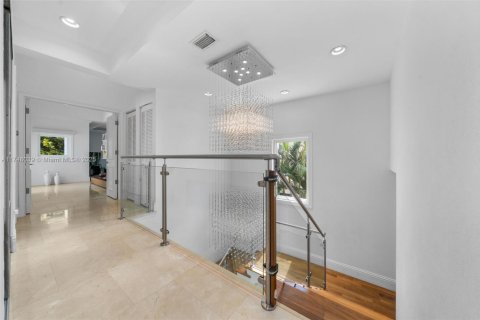 Купить виллу или дом в Ки-Бискейн, Флорида 1 комната, 372.26м2, № 1940308 - фото 19