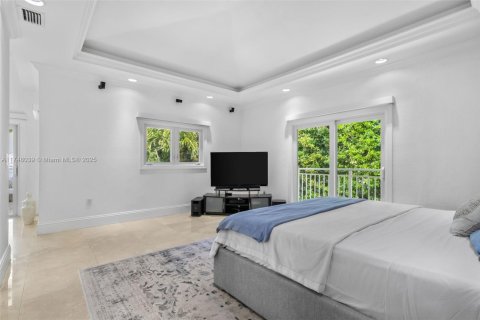 Купить виллу или дом в Ки-Бискейн, Флорида 1 комната, 372.26м2, № 1940308 - фото 22