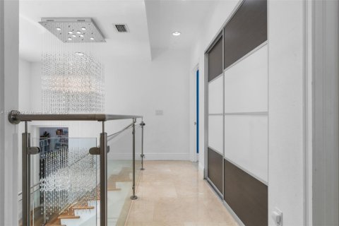 Купить виллу или дом в Ки-Бискейн, Флорида 1 комната, 372.26м2, № 1940308 - фото 27