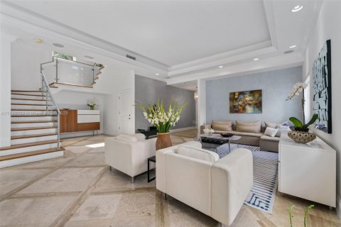 Купить виллу или дом в Ки-Бискейн, Флорида 1 комната, 372.26м2, № 1940308 - фото 7