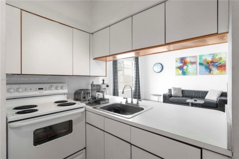 Copropriété à vendre à Miami Beach, Floride: 1 chambre, 54.81 m2 № 1857561 - photo 11