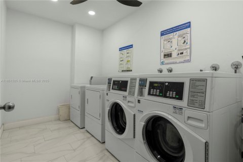 Copropriété à vendre à Miami Beach, Floride: 1 chambre, 54.81 m2 № 1857561 - photo 9