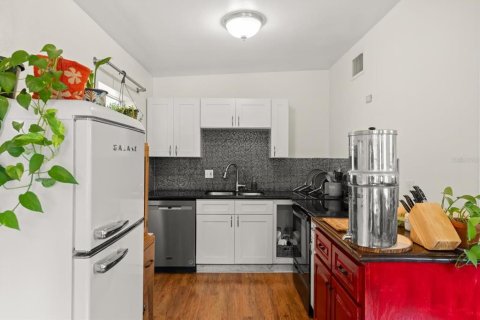 Casa en venta en Orlando, Florida, 3 dormitorios, 119.29 m2 № 1919590 - foto 4