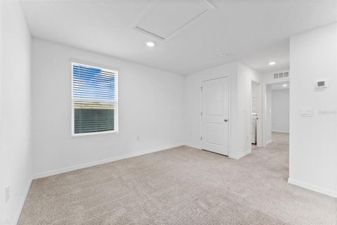 Villa ou maison à louer à Zephyrhills, Floride: 4 chambres, 214.14 m2 № 2404884 - photo 21
