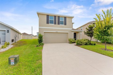 Villa ou maison à louer à Zephyrhills, Floride: 4 chambres, 214.14 m2 № 2404884 - photo 15