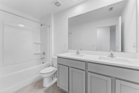 Villa ou maison à louer à Zephyrhills, Floride: 4 chambres, 214.14 m2 № 2404884 - photo 29