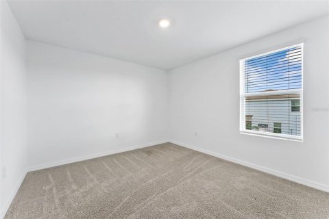 Villa ou maison à louer à Zephyrhills, Floride: 4 chambres, 214.14 m2 № 2404884 - photo 27