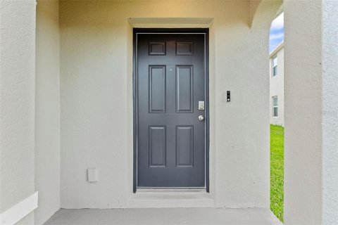 Villa ou maison à louer à Zephyrhills, Floride: 4 chambres, 214.14 m2 № 2404884 - photo 16