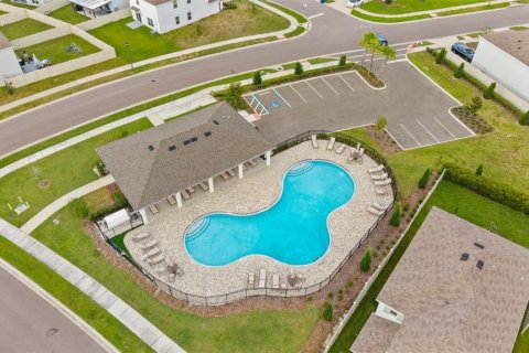 Villa ou maison à louer à Zephyrhills, Floride: 4 chambres, 214.14 m2 № 2404884 - photo 4
