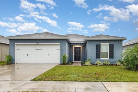 Casa en venta en Winter Haven, Florida, 3 dormitorios, 121.89 m2 № 1902054 - foto 1