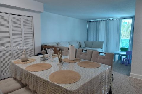 Appartement à louer à North Bay Village, Floride: 2 chambres, 104.98 m2 № 2241321 - photo 10