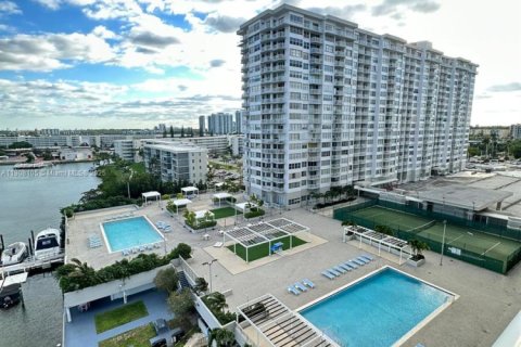 Copropriété à louer à Aventura, Floride: 1 chambre, 93.37 m2 № 1966221 - photo 1