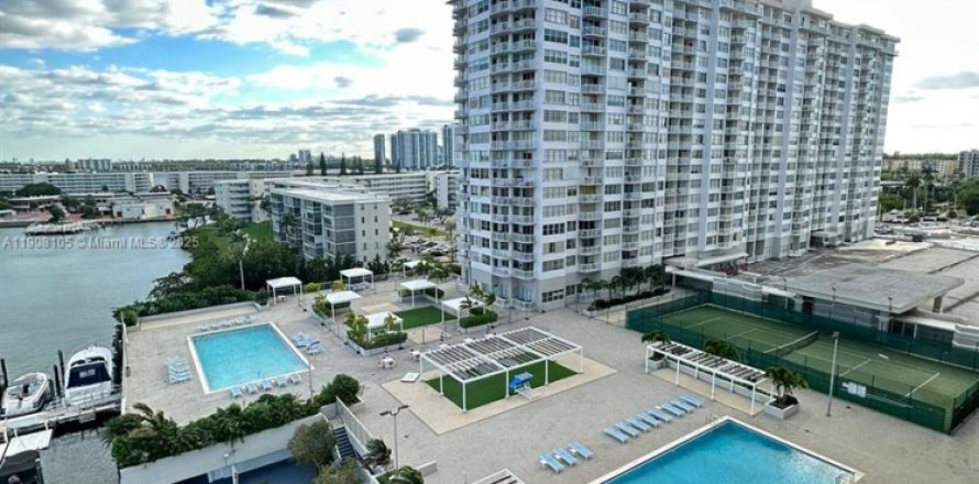 Condo à Aventura, Floride, 1 chambre  № 1966221