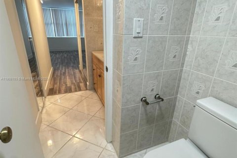 Copropriété à louer à Aventura, Floride: 1 chambre, 93.37 m2 № 1966221 - photo 13