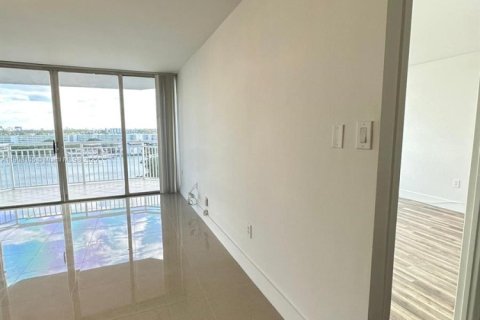 Copropriété à louer à Aventura, Floride: 1 chambre, 93.37 m2 № 1966221 - photo 4
