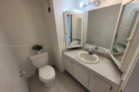 Снять в аренду кондоминиум в Майами, Флорида 1 спальня, 82.59м2, № 1949660 - фото 8