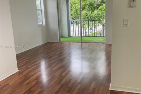 Condo in Doral, Florida, 1 bedroom № 1989045