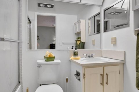 Condo in Deerfield Beach, Florida, 1 bedroom  № 2246233 - photo 22
