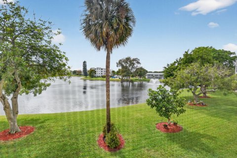 Condo in Deerfield Beach, Florida, 1 bedroom  № 2246233 - photo 24
