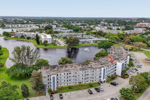 Condo in Deerfield Beach, Florida, 1 bedroom  № 2246233 - photo 28