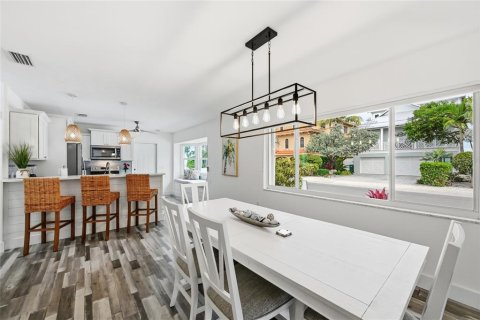 Villa ou maison à vendre à Anna Maria, Floride: 2 chambres, 123.75 m2 № 2148125 - photo 17