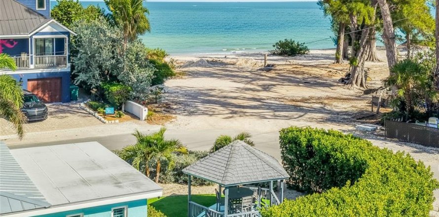 Villa ou maison à Anna Maria, Floride 2 chambres, 123.75 m2 № 2148125