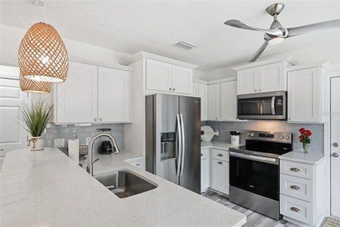 Villa ou maison à vendre à Anna Maria, Floride: 2 chambres, 123.75 m2 № 2148125 - photo 23