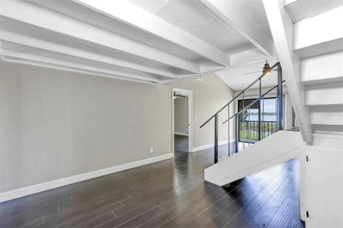 Condo in Winter Haven, Florida, 2 bedrooms  № 1846559 - photo 10