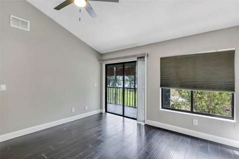 Condo in Winter Haven, Florida, 2 bedrooms  № 1846559 - photo 14