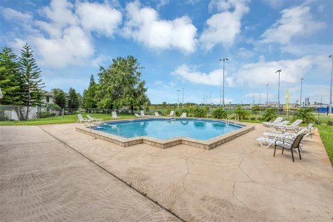 Condo in Winter Haven, Florida, 2 bedrooms  № 1846559 - photo 2