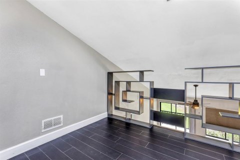 Condo in Winter Haven, Florida, 2 bedrooms  № 1846559 - photo 24