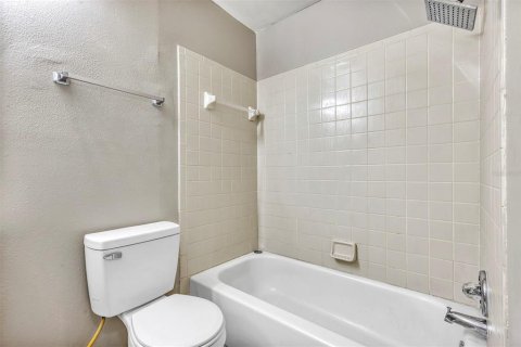 Condo in Winter Haven, Florida, 2 bedrooms  № 1846559 - photo 29