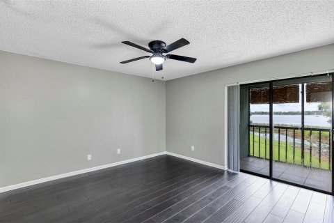 Condo in Winter Haven, Florida, 2 bedrooms  № 1846559 - photo 15
