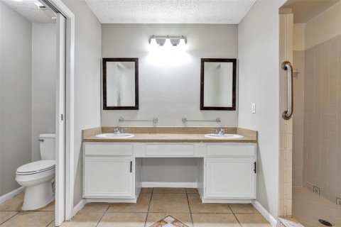 Condo in Winter Haven, Florida, 2 bedrooms  № 1846559 - photo 18