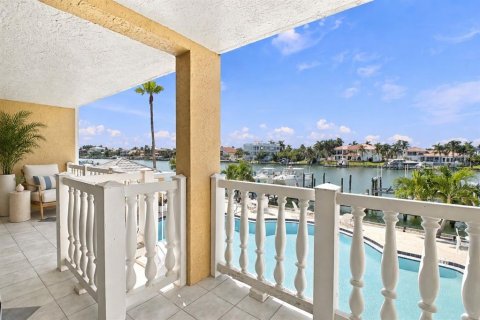 Copropriété à vendre à Tierra Verde, Floride: 2 chambres, 153.75 m2 № 2403245 - photo 17