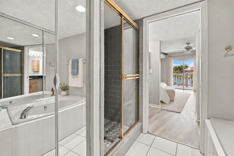 Copropriété à vendre à Tierra Verde, Floride: 2 chambres, 153.75 m2 № 2403245 - photo 25