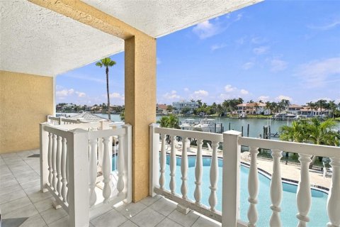 Copropriété à vendre à Tierra Verde, Floride: 2 chambres, 153.75 m2 № 2403245 - photo 18