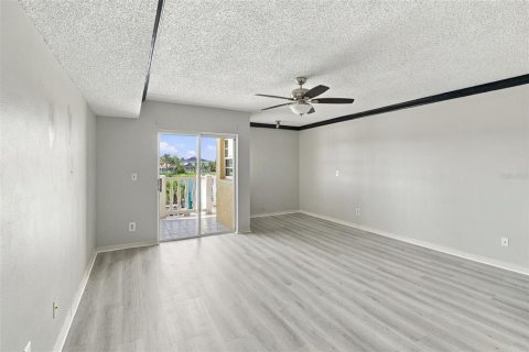 Copropriété à vendre à Tierra Verde, Floride: 2 chambres, 153.75 m2 № 2403245 - photo 20