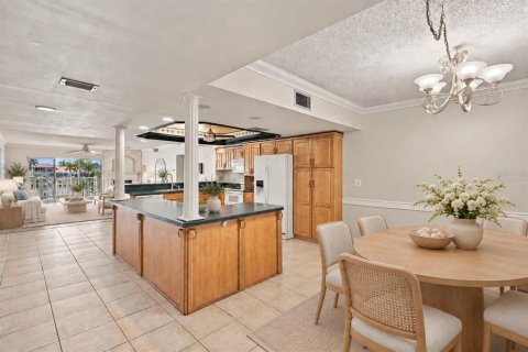 Copropriété à vendre à Tierra Verde, Floride: 2 chambres, 153.75 m2 № 2403245 - photo 12
