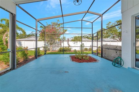 House in Sarasota, Florida 2 bedrooms, 135.17 sq.m. № 1829408 - photo 26