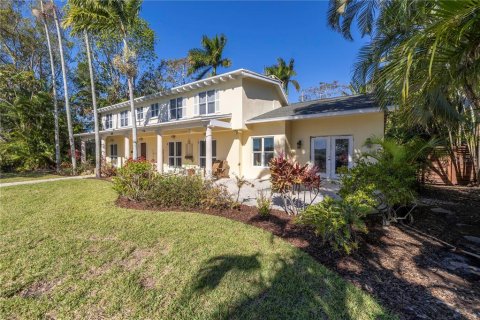 House in Saint Petersburg, Florida 3 bedrooms, 272.02 sq.m. № 1720139 - photo 13