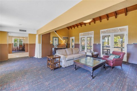 House in Saint Petersburg, Florida 3 bedrooms, 272.02 sq.m. № 1720139 - photo 25