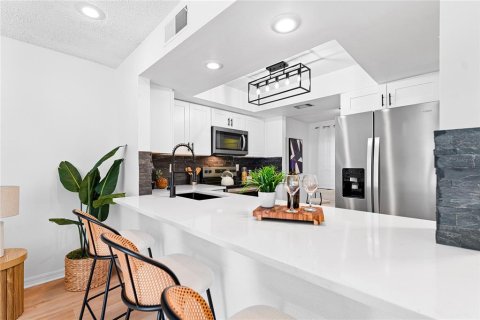 Adosado en venta en Tampa, Florida, 2 dormitorios, 104.24 m2 № 1840370 - foto 28
