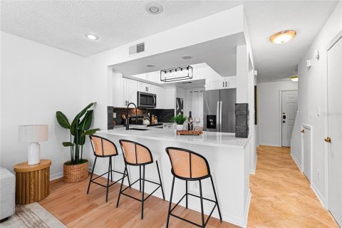 Adosado en venta en Tampa, Florida, 2 dormitorios, 104.24 m2 № 1840370 - foto 21