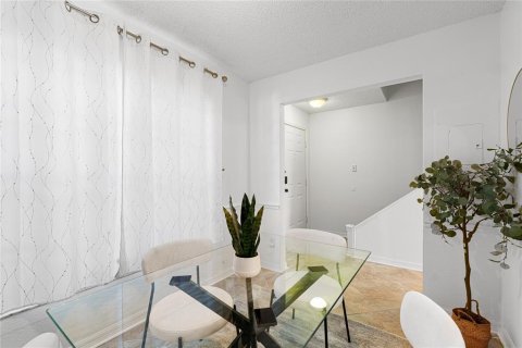 Adosado en venta en Tampa, Florida, 2 dormitorios, 104.24 m2 № 1840370 - foto 4